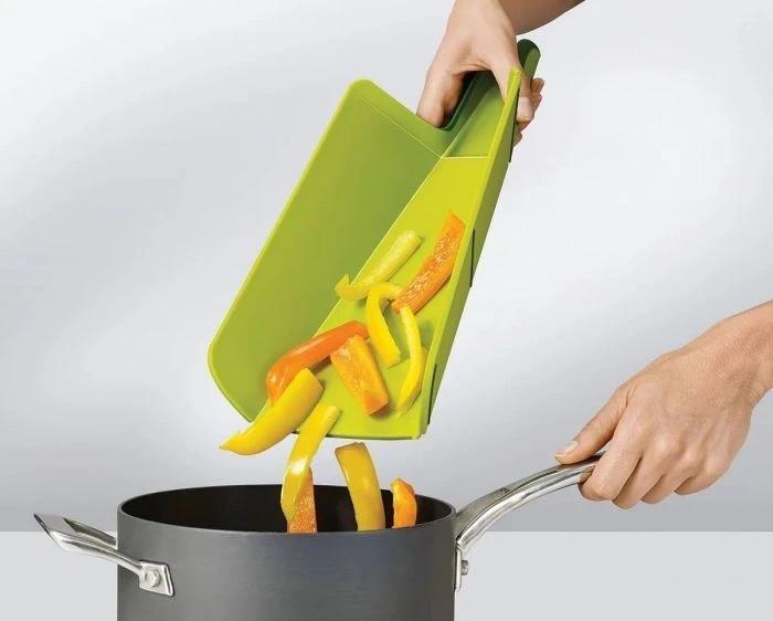 Joseph Joseph Chop2Pot Plus Small - Green 5 Joseph Joseph Chop2Pot Plus Small - Green - Image 3