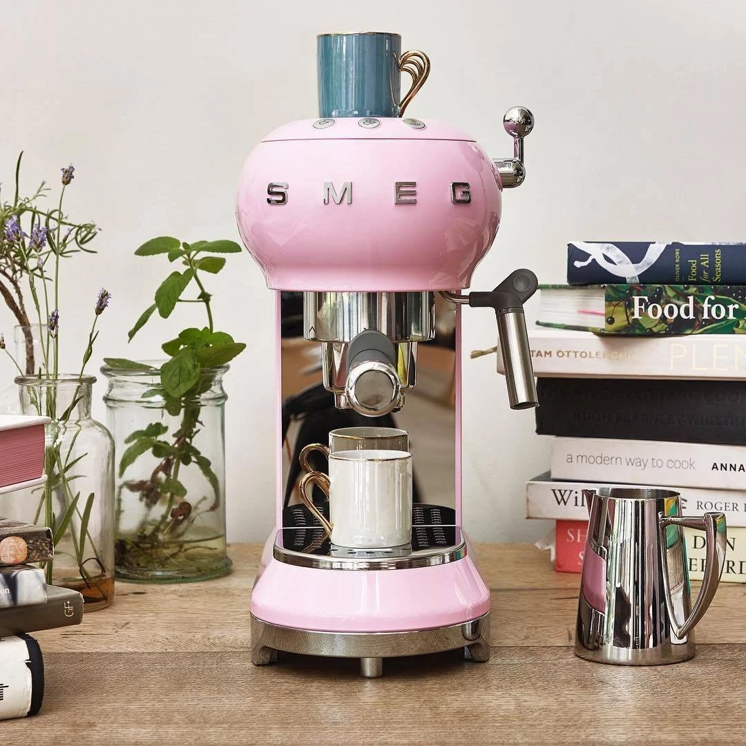 Smeg ECF01PKUK Espresso Coffee Machine - Pink 4 Smeg ECF01PKUK Espresso Coffee Machine - Pink - Image 2