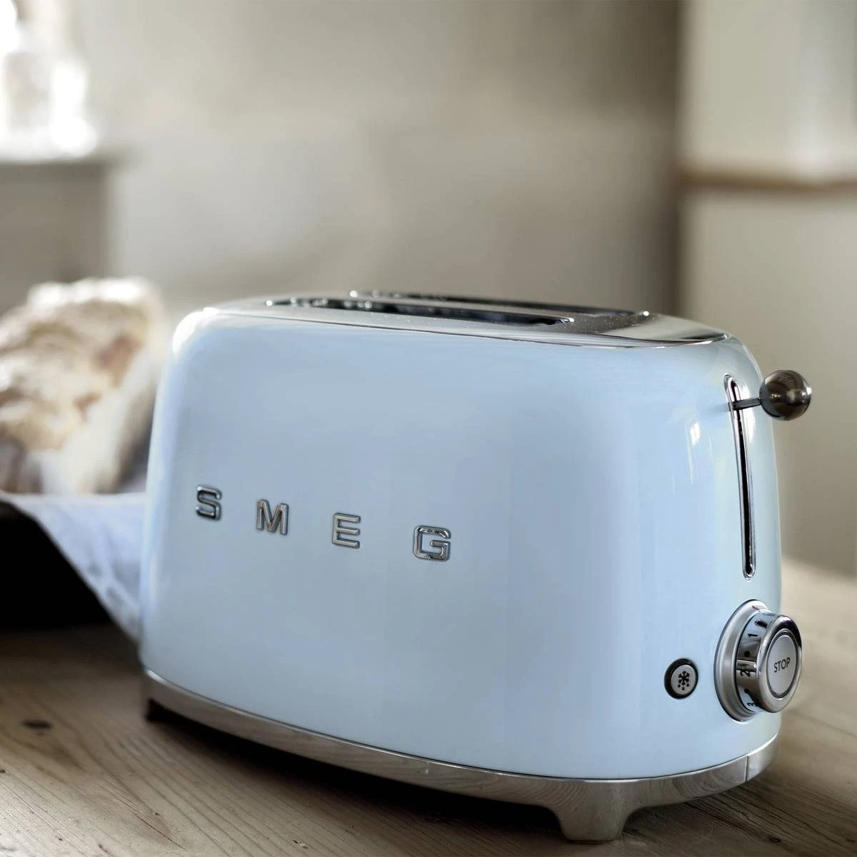 Smeg TSF01PBUK 2 Slice Toaster - Pastel Blue 4 Smeg TSF01PBUK 2 Slice Toaster - Pastel Blue - Image 2