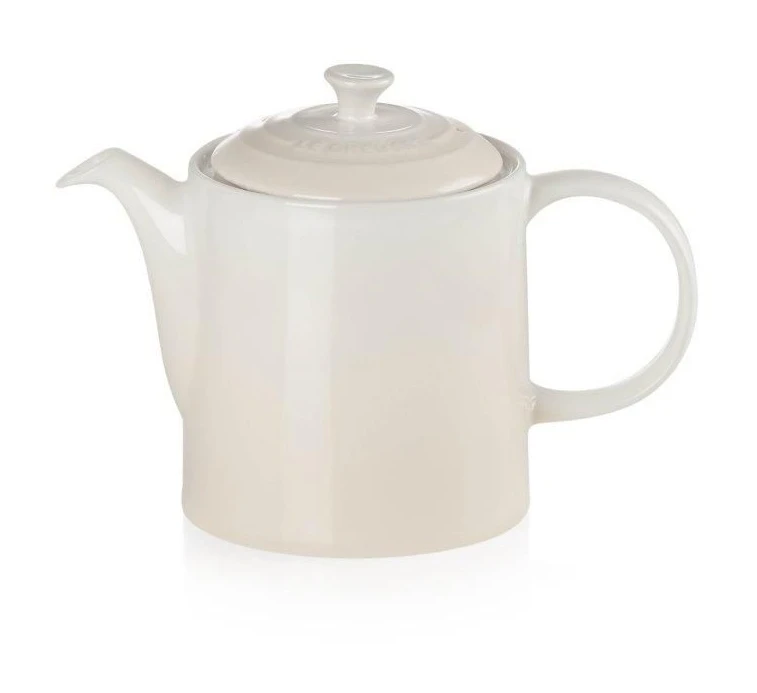 Le Creuset Grand Teapot - Meringue 3 Le Creuset Grand Teapot - Meringue