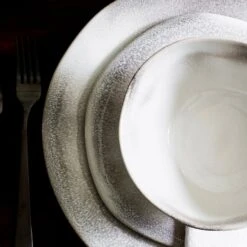 Aurora Ash Salad Plate -Homeware Shop AOR A1101 2100 web3 1800x1800